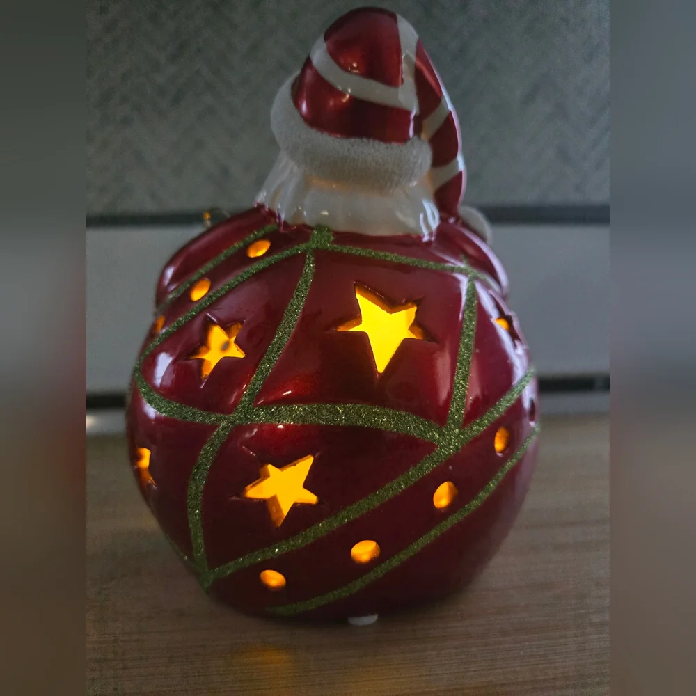 QVC Light Up Santa Clause Orniment Figirine w/ Color‎ Changing Bulb